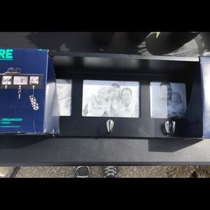 Key holder/picture frame